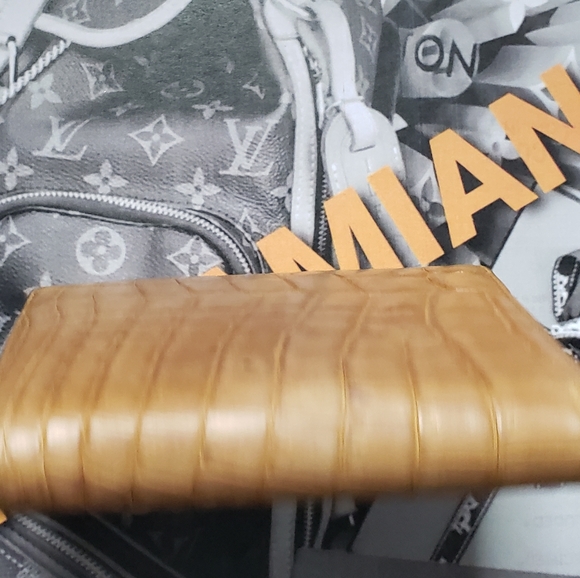 PRADA Genuine Crocodile Wallet - Picture 6 of 16